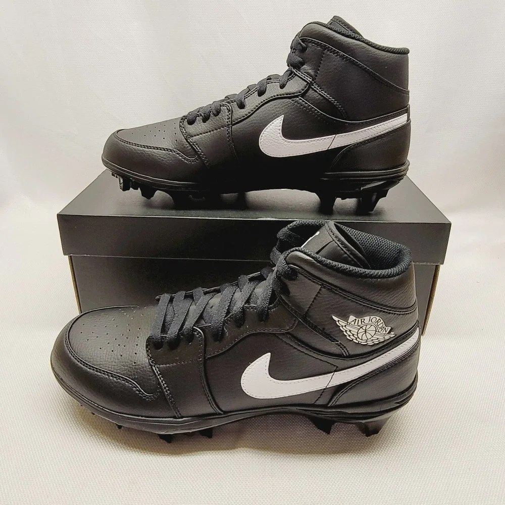 Air Jordan 1 Mid TD Football‎ Cleats Men's Size 10 Black White Swoosh FJ6805-001